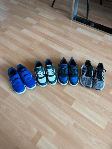 4 paar jongens merk sneakers Nike Puma Adidas 33/33,5/34 beschikbaar voor biedingen
