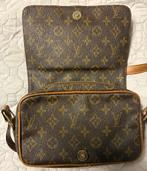 Vintage Louis Vuitton Schoudertas ALLEEN OPHALEN!, Sieraden, Tassen en Uiterlijk, Tassen | Damestassen, Ophalen, Gebruikt, Bruin