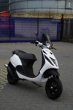 Zip SP H20 Orgineel bouwjaar 2000 2Takt, Fietsen en Brommers, Scooters | Piaggio, Ophalen, Zo goed als nieuw, Benzine, Zip