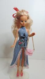 Daisy Marie Quant Barbie in outfit Denimgrad Dizzle, Verzamelen, Verzenden, Gebruikt, Pop