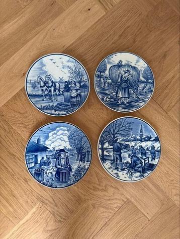 Delfts blauw porseleinen bordjes beschikbaar voor biedingen