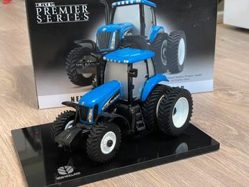 ERTL Premier Series New Holland TG255 tractor trekker beschikbaar voor biedingen