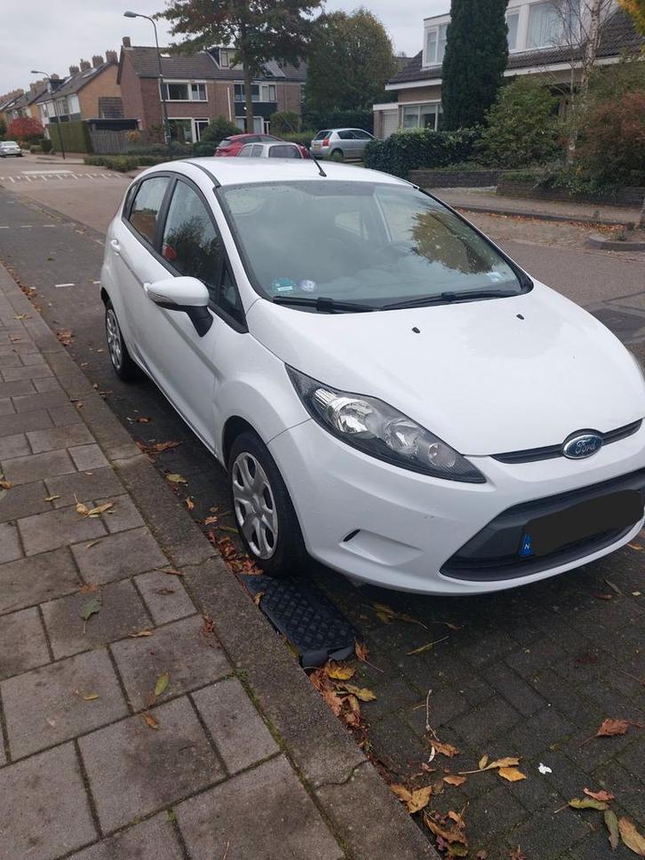 Ford Fiësta 1.25 44KW 5DR 2010 Wit, Auto's, Ford, Particulier, Fiësta, ABS, Airbags, Centrale vergrendeling, Elektrische ramen