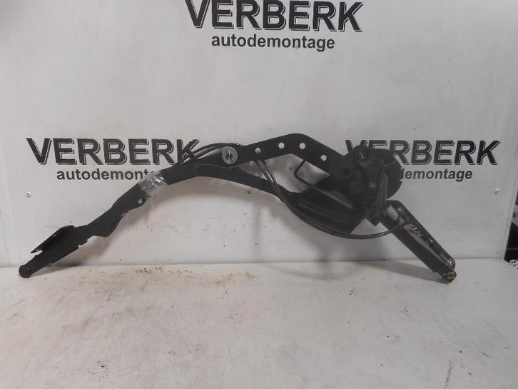 Cabriodak Scharnier rechts Peugeot 206 CC (2D) 2004, Auto-onderdelen, Carrosserie en Plaatwerk, Peugeot, Gebruikt