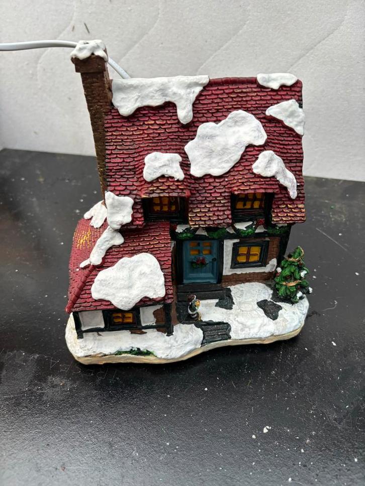 Kersthuisjes Collectie, Verzamelen, Speldjes, Pins en Buttons, Zo goed als nieuw, Speldje of Pin, Overige onderwerpen, Ophalen of Verzenden