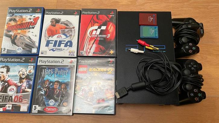 PS2 Console met spellen en accessoires, Spelcomputers en Games, Spelcomputers | Sony PlayStation 1, Gebruikt, Met 2 controllers