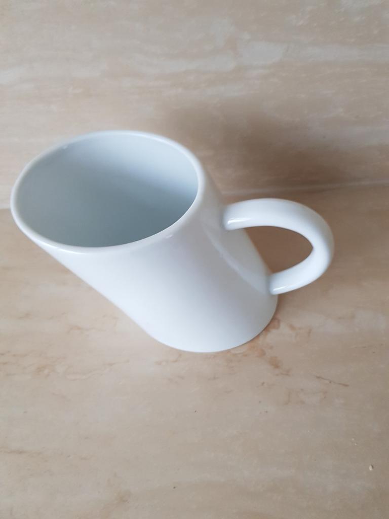 Leuke disingn mok, Nieuw, Ophalen of Verzenden, Overige stijlen, Kop(pen) en/of Schotel(s)