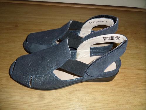Zwarte sandalen met kleine glitters, maat 39-Wijdte H.ZGAN, Kleding | Dames, Schoenen, Zo goed als nieuw, Sandalen of Muiltjes