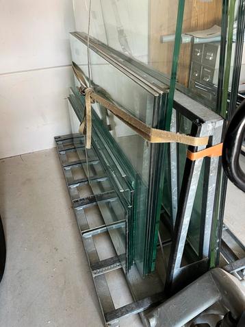 Diverse ruiten gelaagd+gehard glas - verschillende afmetinge beschikbaar voor biedingen