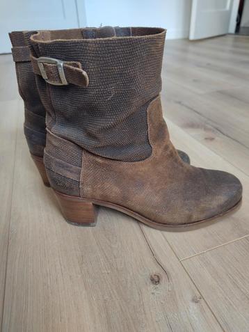 Mooie Shabbies, maat 40 beschikbaar voor biedingen