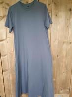 Grijze lange Uniqlo beauty jurk maat L, Maat 42/44 (L), Ophalen of Verzenden, Zo goed als nieuw, Grijs