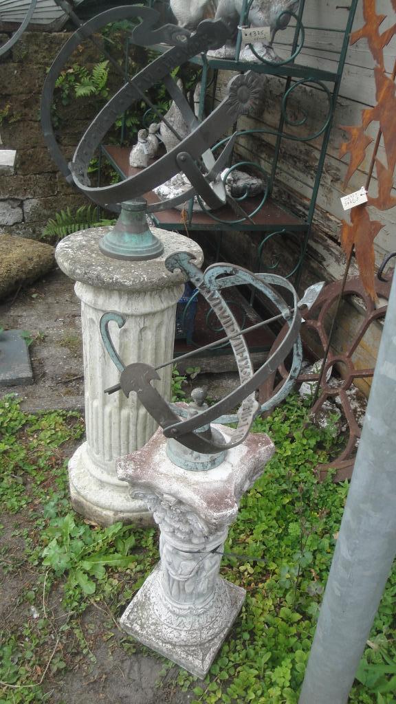 kleinere maat zonnewijzer brons op zuil, Tuin en Terras, Zonnewijzers, Nieuw, Ophalen of Verzenden