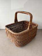 Rieten mand vintage picknick boodschappen decoratie, Huis en Inrichting, Woonaccessoires | Schalen en Manden, Ophalen of Verzenden