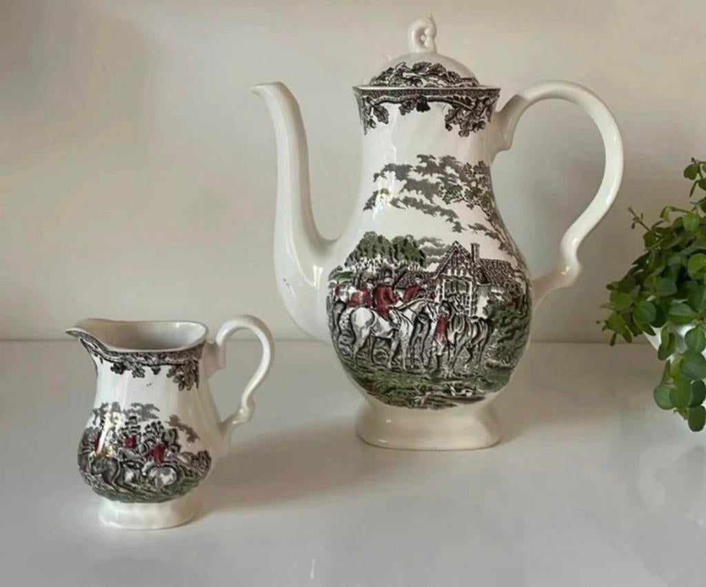 Myotts Country Life koffiepot en melkkan, Huis en Inrichting, Keuken | Servies, Zo goed als nieuw, Overige typen, Overige stijlen