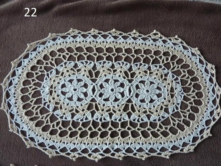 diversen zelf gehaakte kleedjes (2), Hobby en Vrije tijd, Breien en Haken, Nieuw, Haken, Overige typen, Ophalen of Verzenden