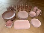 Mooi roze servies van IKEA en Xenos - ZGAN!, Huis en Inrichting, Keuken | Servies, Ophalen of Verzenden, Zo goed als nieuw, Effen