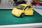 VW New Beetle 1998 Geel Bburago 1:18, Verzenden, Gebruikt, Bburago
