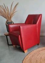 Leolux Fauteuil. In uitstekende staat. Rood