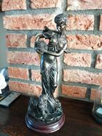 Prachtig bronskleurig beeld. Dame met fruitmand., Antiek en Kunst, Kunst | Beelden en Houtsnijwerken, Ophalen of Verzenden