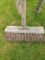 Bezem  hard. Incl lange steel hg ca 25-40 cm., Ophalen of Verzenden, Zo goed als nieuw, Bezem, Welkoop!