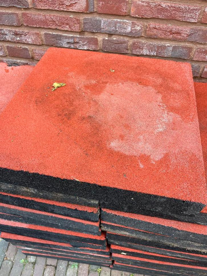 Rubberen Tegels 50x50 (23 stuks), Tuin en Terras, Tegels en Klinkers, Gebruikt, Overige typen, Rubber, 10 m² of meer, Ophalen