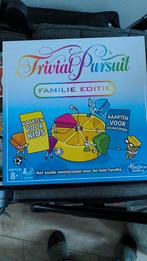 Trivial Pursuit Familie Editie, Hobby en Vrije tijd, Gezelschapsspellen | Bordspellen, Ophalen of Verzenden, Zo goed als nieuw