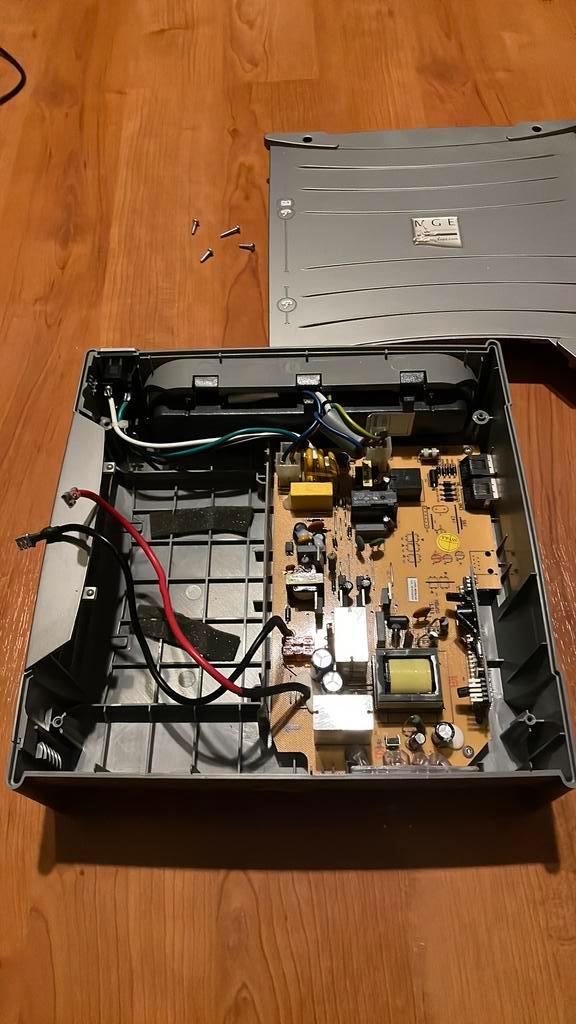 MGE Ellipse 600 UPS (zonder accu), Computers en Software, Noodvoedingen (UPS), Gebruikt, Ophalen