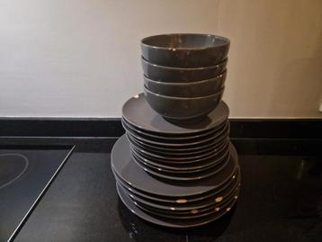 Gratis servies beschikbaar voor biedingen