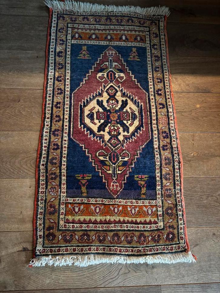 Vintage Klein Tapijt, Huis en Inrichting, Stoffering | Tapijten en Kleden, Gebruikt, Minder dan 50 cm, 50 tot 100 cm, Rechthoekig