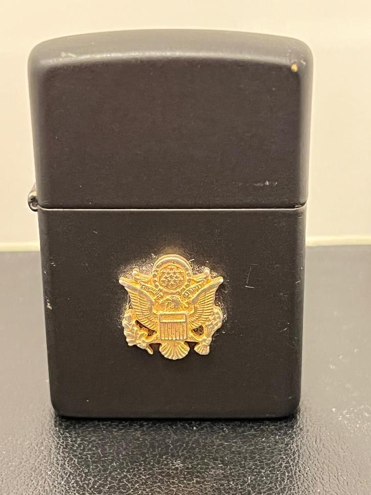 Zippo Zwart Army, Verzamelen, Rookartikelen, Aanstekers en Luciferdoosjes, Gebruikt, Aansteker, Ophalen of Verzenden