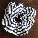 Blauw/wit gestreepte scrunchie (haarstrik), Ophalen, Zo goed als nieuw