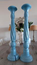 2 grote brocante houten kandelaars voor 7,50 €, Huis en Inrichting, Woonaccessoires | Kandelaars en Kaarsen, Ophalen, Hout, 50 tot 75 cm
