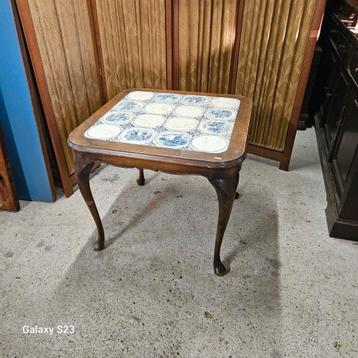 Antieke bijzettafel – Queen Anne-stijl beschikbaar voor biedingen