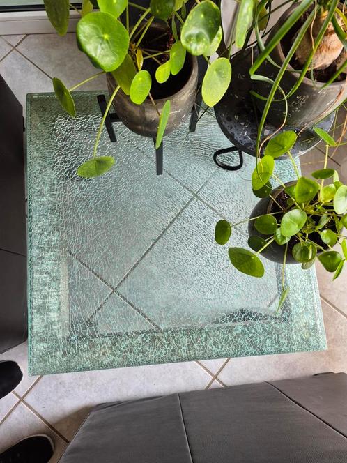 Bijzet tafels (2 st) RVS onderstel met cracklé glazen plaat., Huis en Inrichting, Tafels | Bijzettafels, Gebruikt, Vierkant, 45 tot 60 cm