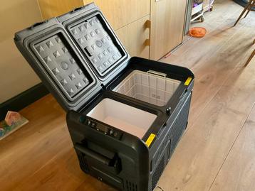 Splinter nieuwe auronic koel/vries box beschikbaar voor biedingen