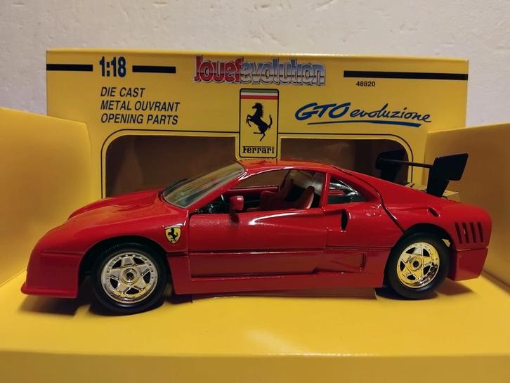 Ferrari 288 GTO Evoluzione rood Jouef Revell metal 1:18 KRD, Hobby en Vrije tijd, Modelauto's | 1:18, Zo goed als nieuw, Auto