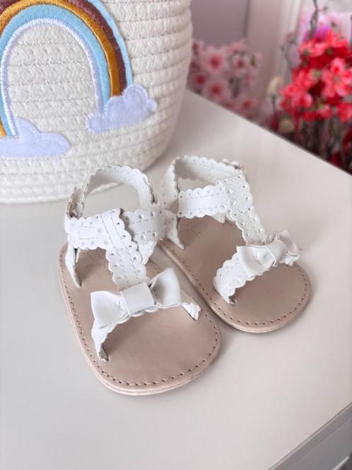 Schattige Mayoral Baby Sandaaltjes - Maat 15 Nooit Gedragen, Kinderen en Baby's, Babykleding | Schoentjes en Sokjes, Nieuw, Meisje