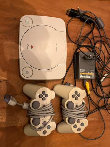 PlayStation 1 met 2 controllers en 9 spelletjes  beschikbaar voor biedingen