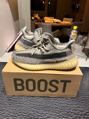 Yeezy boost 350 zyon 42 beschikbaar voor biedingen