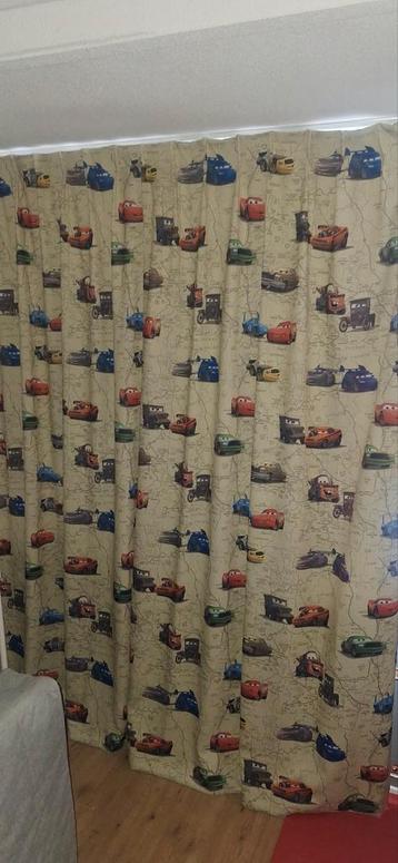 Cars gordijnen 2 stuks van 2 meter breed bij 2.40 meter lang beschikbaar voor biedingen