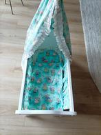 Houten poppenwieg, Ophalen, Zo goed als nieuw, Hout