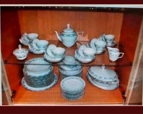 Royal Tettau Bavaria porseleinen service (70 delig) 12 pers., Antiek en Kunst, Antiek | Servies compleet, Ophalen