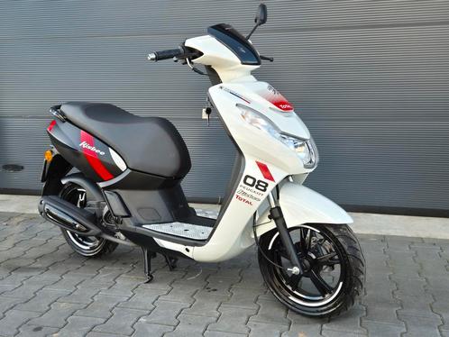 Peugeot kisbee 4T 50cc Injectie Bromscooter 1452 km BJ 2020, Fietsen en Brommers, Scooters | Peugeot, Zo goed als nieuw, Overige modellen