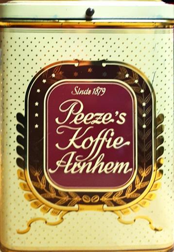 Groot vintage Peeze koffieblik (33x23x20 cm) beschikbaar voor biedingen