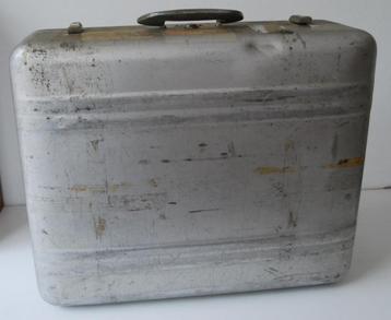  Alu. Halliburton koffer vintage 53 x 43 x 20 cm beschikbaar voor biedingen