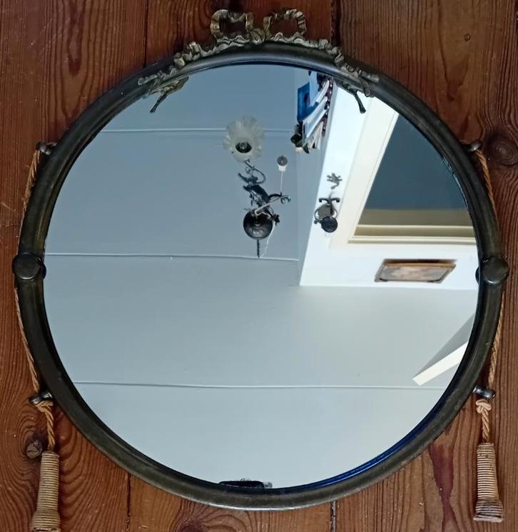 Antiek ronden strik spiegel met aanweers zijde een kwastje, Antiek en Kunst, Antiek | Spiegels, Minder dan 50 cm, Minder dan 100 cm