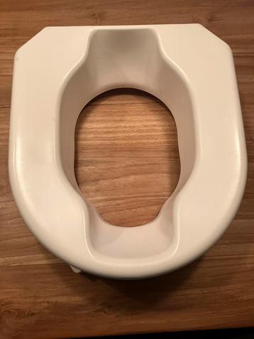 Wc verhoger verstelbaar  beschikbaar voor biedingen
