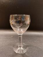 1 oud gegraveerd bottrlglaasje, Verzamelen, Glas en Borrelglaasjes, Ophalen of Verzenden, Overige typen