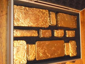 Koffer Vol Goud! 8kg Aan Goudbaren! Goudbaar Incl. Koffer. beschikbaar voor biedingen