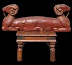 Northern Thai Double Ram Painted Sculpture houten ornament, Antiek en Kunst, Ophalen of Verzenden